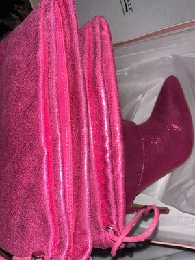 Glaze Metallic Fuchsia Pointed-Toe Stiletto Boots
